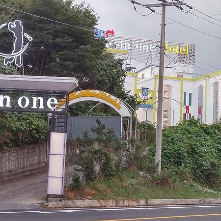 Hole In One Hotel Sacheon Extérieur photo