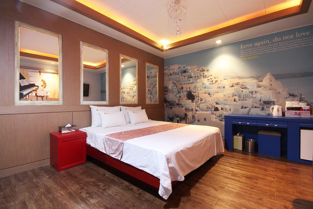 Hole In One Hotel Sacheon Extérieur photo